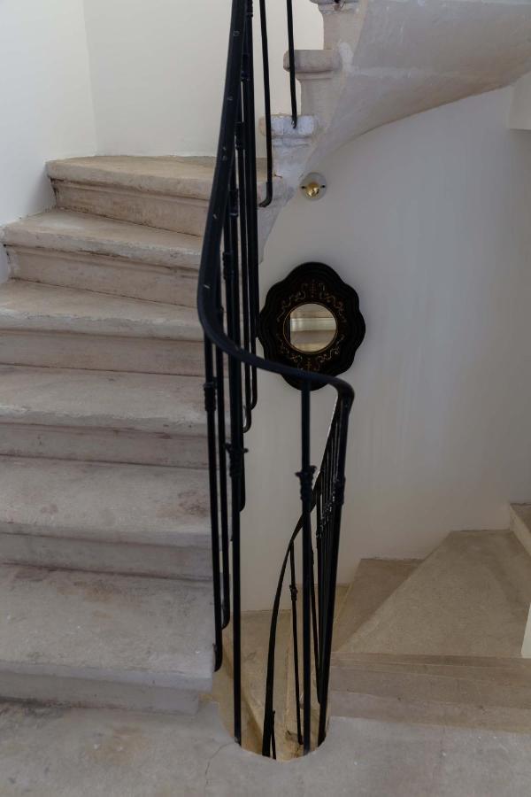 La Perroya Hotel Visan ภายนอก รูปภาพ