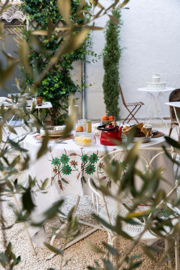 La Perroya Hotel Visan ภายนอก รูปภาพ