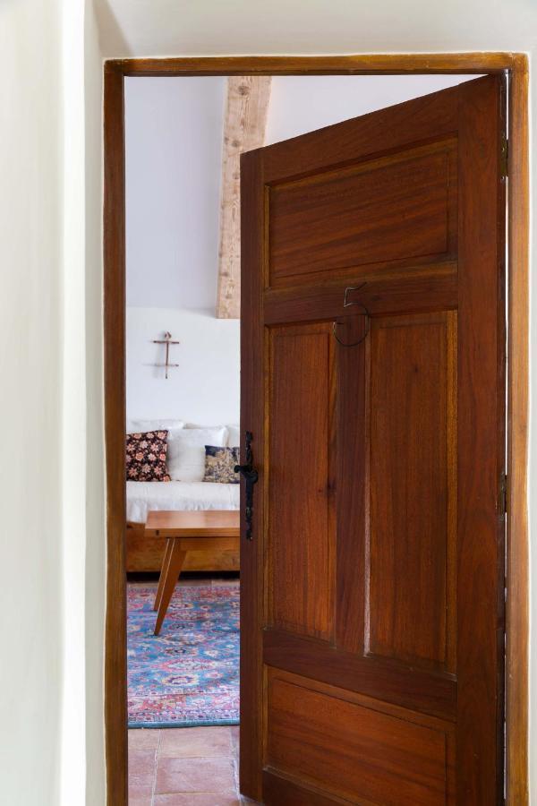La Perroya Hotel Visan ภายนอก รูปภาพ