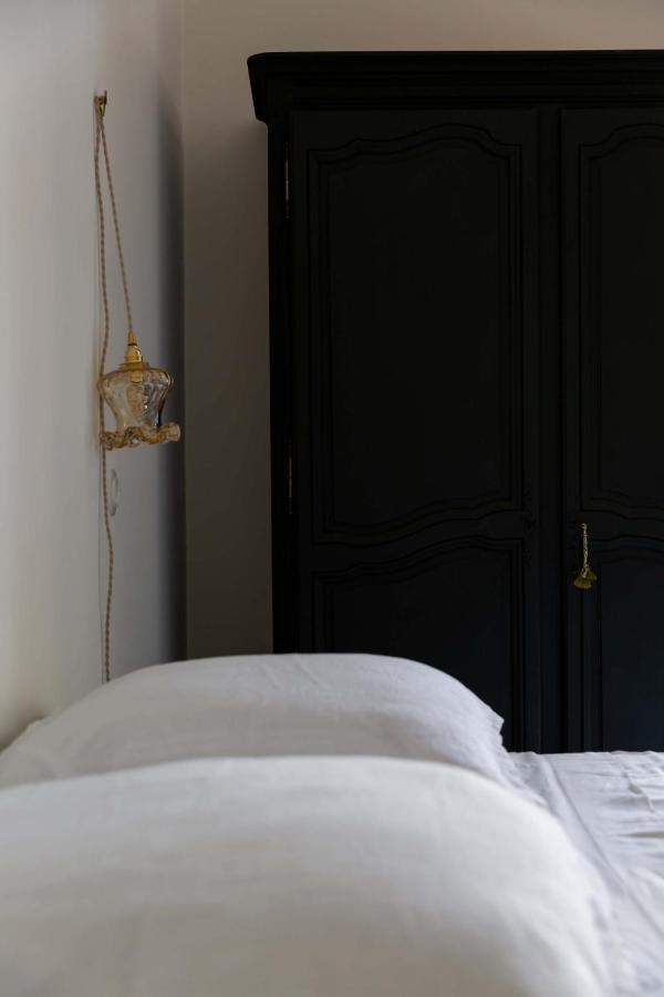 La Perroya Hotel Visan ภายนอก รูปภาพ