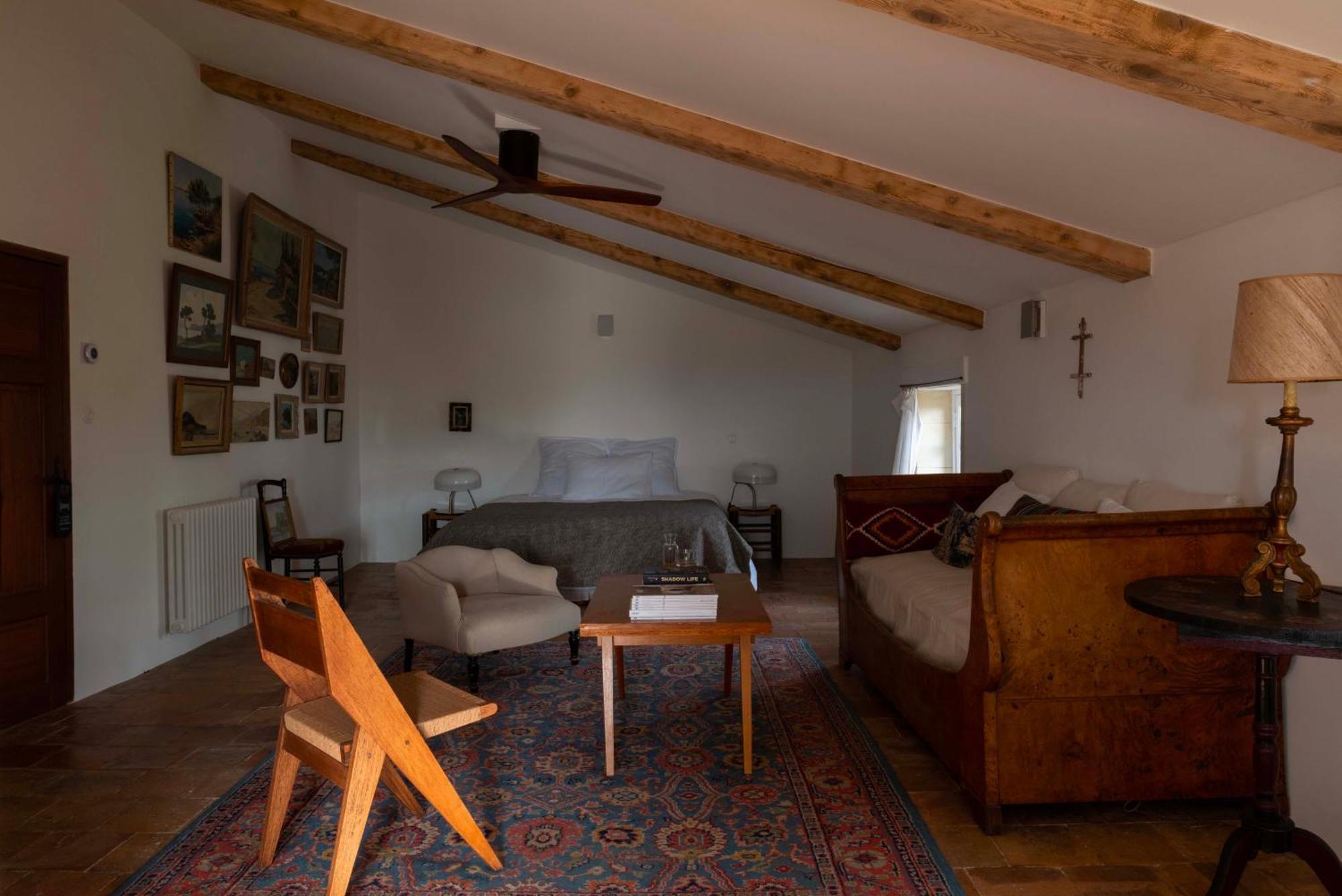La Perroya Hotel Visan ภายนอก รูปภาพ