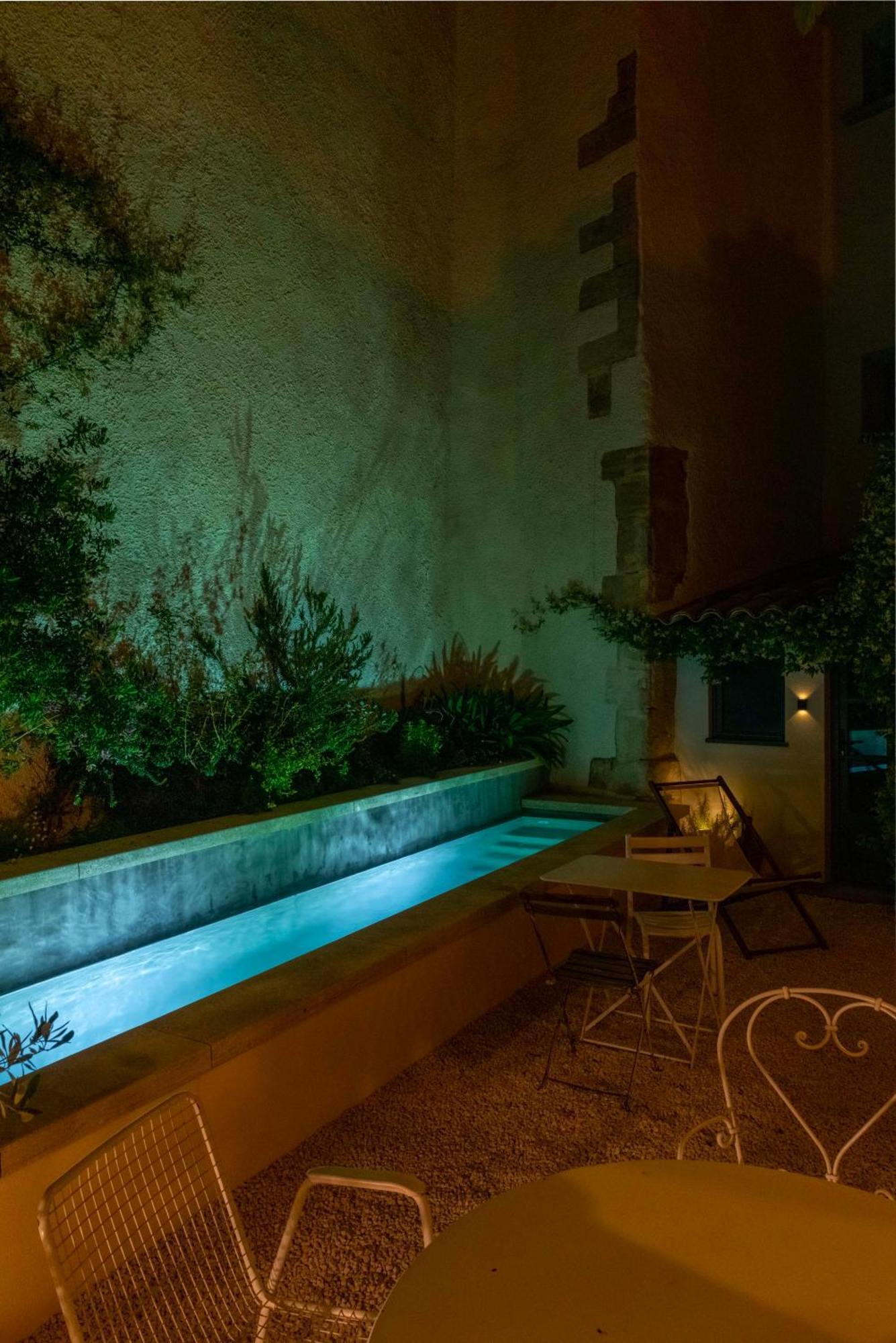 La Perroya Hotel Visan ภายนอก รูปภาพ